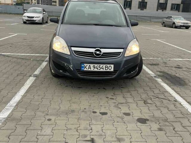 Синий Опель Зафира, объемом двигателя 0 л и пробегом 300 тыс. км за 5350 $, фото 1 на Automoto.ua
