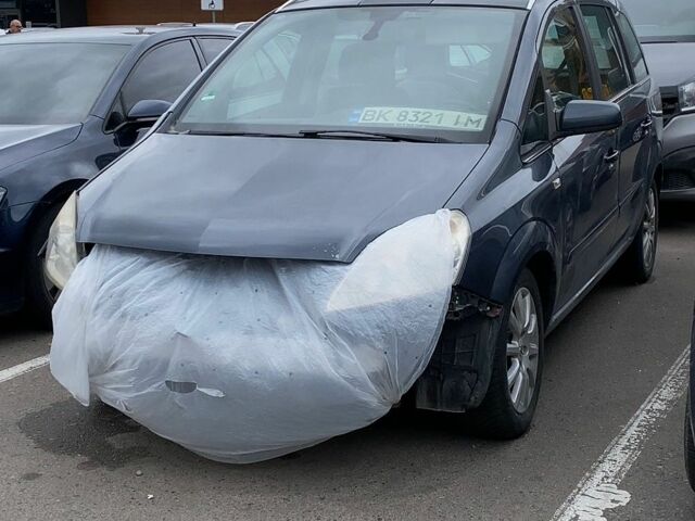Синій Опель Зафіра, об'ємом двигуна 1.6 л та пробігом 190 тис. км за 3500 $, фото 1 на Automoto.ua