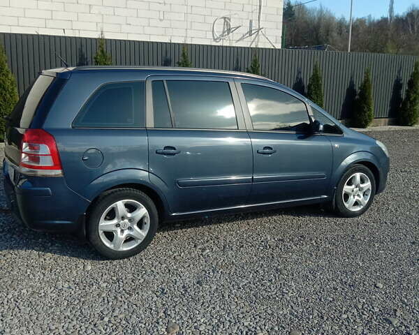 Синий Опель Зафира, объемом двигателя 1.69 л и пробегом 266 тыс. км за 6500 $, фото 1 на Automoto.ua