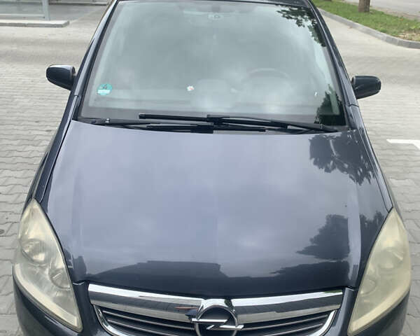 Синий Опель Зафира, объемом двигателя 1.69 л и пробегом 290 тыс. км за 5700 $, фото 1 на Automoto.ua