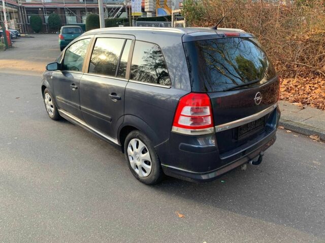 Синий Опель Зафира, объемом двигателя 1.8 л и пробегом 134 тыс. км за 6650 $, фото 1 на Automoto.ua