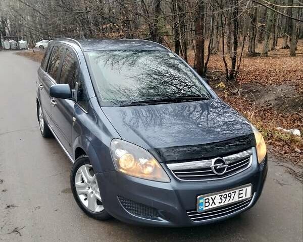Синий Опель Зафира, объемом двигателя 1.7 л и пробегом 237 тыс. км за 7350 $, фото 1 на Automoto.ua