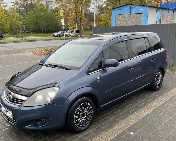 Синий Опель Зафира, объемом двигателя 1.8 л и пробегом 230 тыс. км за 6700 $, фото 1 на Automoto.ua