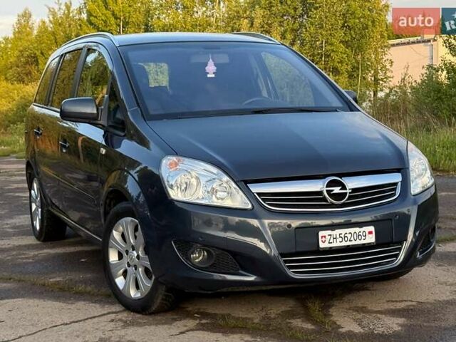 Синий Опель Зафира, объемом двигателя 1.8 л и пробегом 186 тыс. км за 7250 $, фото 1 на Automoto.ua