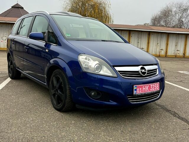 Синий Опель Зафира, объемом двигателя 1.9 л и пробегом 220 тыс. км за 8000 $, фото 1 на Automoto.ua