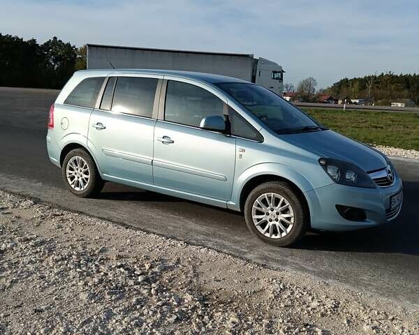 Синий Опель Зафира, объемом двигателя 1.9 л и пробегом 250 тыс. км за 7000 $, фото 1 на Automoto.ua