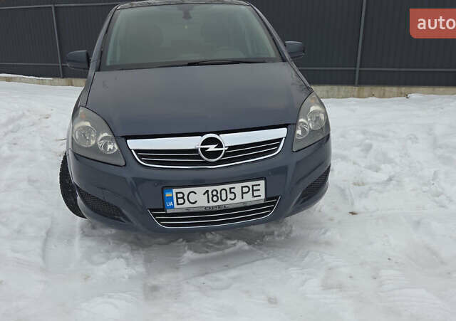 Синий Опель Зафира, объемом двигателя 1.7 л и пробегом 250 тыс. км за 5600 $, фото 1 на Automoto.ua