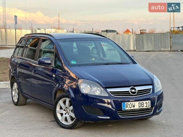 Синий Опель Зафира, объемом двигателя 1.6 л и пробегом 187 тыс. км за 5450 $, фото 1 на Automoto.ua