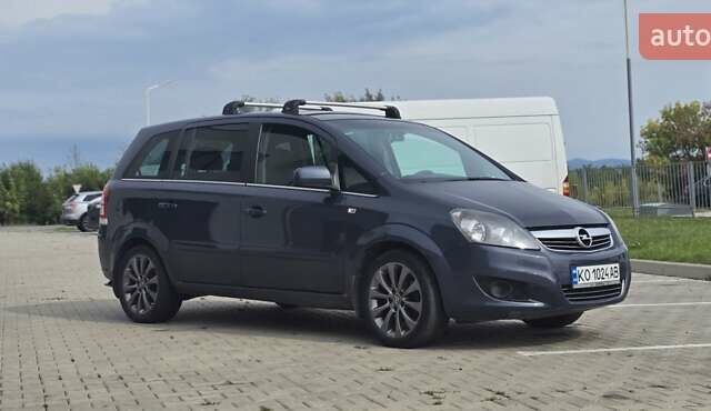 Синий Опель Зафира, объемом двигателя 1.8 л и пробегом 309 тыс. км за 6800 $, фото 1 на Automoto.ua