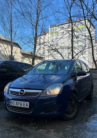 Синий Опель Зафира, объемом двигателя 1.8 л и пробегом 330 тыс. км за 5750 $, фото 1 на Automoto.ua