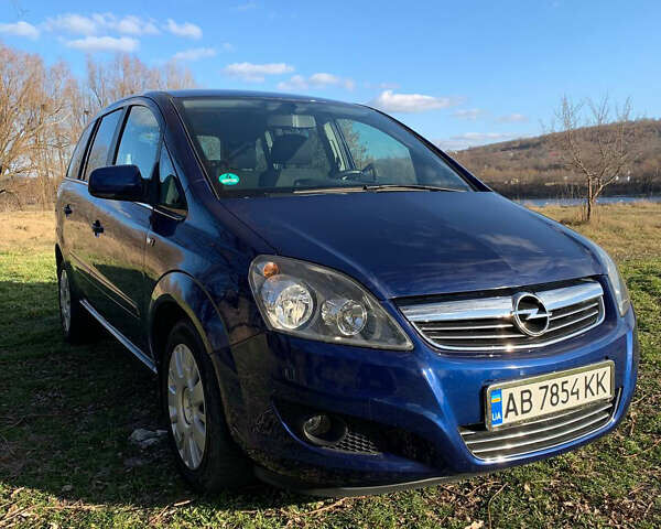 Синий Опель Зафира, объемом двигателя 1.6 л и пробегом 213 тыс. км за 7399 $, фото 1 на Automoto.ua
