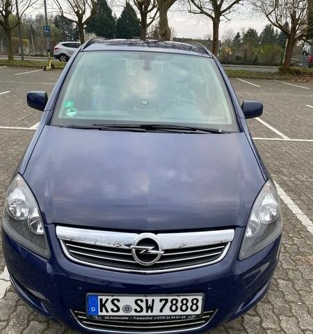 Синий Опель Зафира, объемом двигателя 1.7 л и пробегом 262 тыс. км за 8708 $, фото 1 на Automoto.ua
