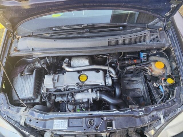Синій Опель Зафіра, об'ємом двигуна 2 л та пробігом 300 тис. км за 2200 $, фото 1 на Automoto.ua