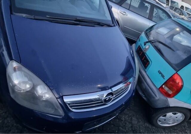 Синій Опель Зафіра, об'ємом двигуна 0 л та пробігом 290 тис. км за 2999 $, фото 1 на Automoto.ua
