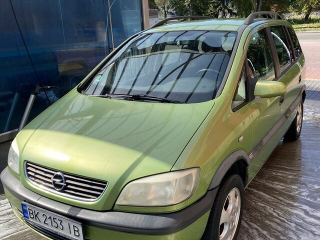 Зелений Опель Зафіра, об'ємом двигуна 1.8 л та пробігом 304 тис. км за 3200 $, фото 1 на Automoto.ua