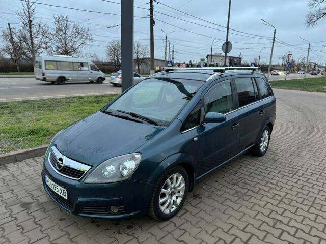 Зеленый Опель Зафира, объемом двигателя 1.8 л и пробегом 260 тыс. км за 4900 $, фото 1 на Automoto.ua