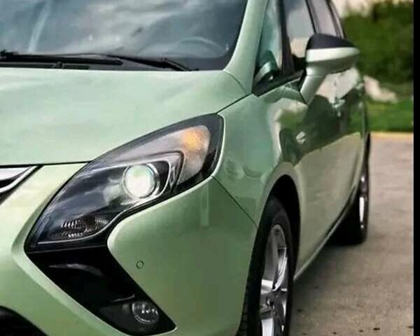 Зелений Опель Зафіра, об'ємом двигуна 1.4 л та пробігом 266 тис. км за 8900 $, фото 1 на Automoto.ua