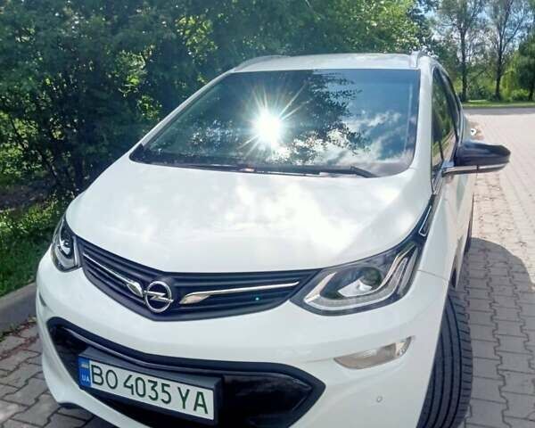 Белый Опель Ampera-e, объемом двигателя 0 л и пробегом 170 тыс. км за 15250 $, фото 1 на Automoto.ua
