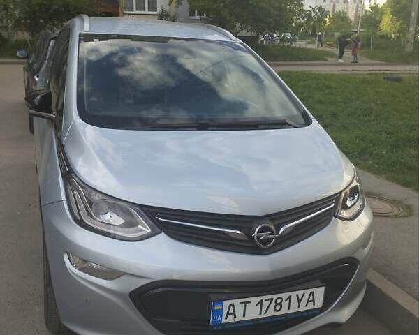 Синий Опель Ampera-e, объемом двигателя 0 л и пробегом 70 тыс. км за 16000 $, фото 1 на Automoto.ua