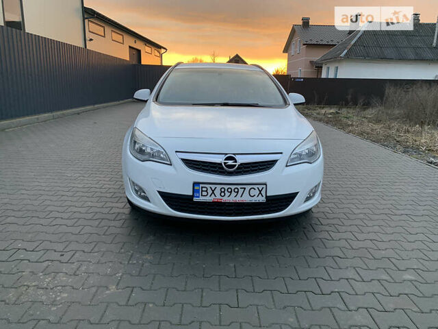 Опель Astra Sports Tourer, объемом двигателя 1.7 л и пробегом 214 тыс. км за 7700 $, фото 1 на Automoto.ua