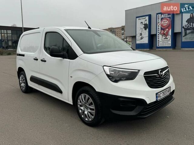 Білий Опель Combo Cargo, об'ємом двигуна 1.5 л та пробігом 108 тис. км за 10150 $, фото 1 на Automoto.ua