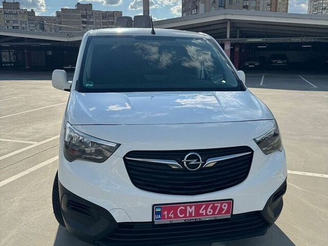 Білий Опель Combo Cargo, об'ємом двигуна 1.5 л та пробігом 177 тис. км за 13500 $, фото 1 на Automoto.ua