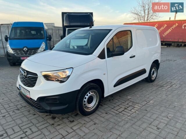 Белый Опель Combo Cargo, объемом двигателя 1.5 л и пробегом 126 тыс. км за 11700 $, фото 1 на Automoto.ua