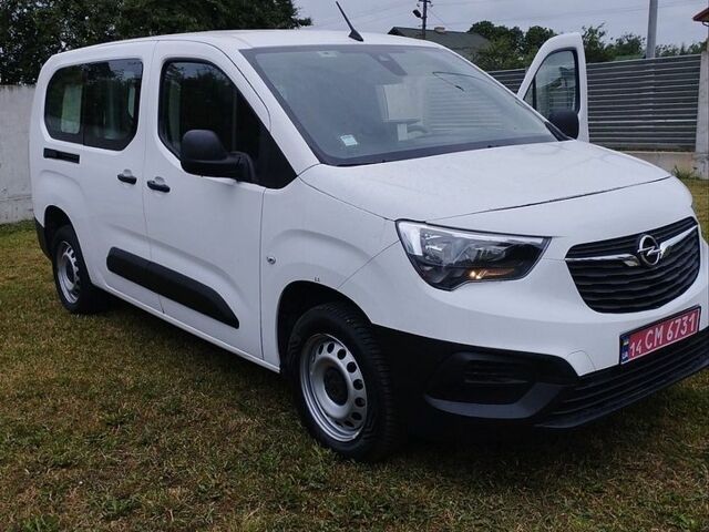 Белый Опель Combo Cargo, объемом двигателя 1.5 л и пробегом 12 тыс. км за 13700 $, фото 1 на Automoto.ua