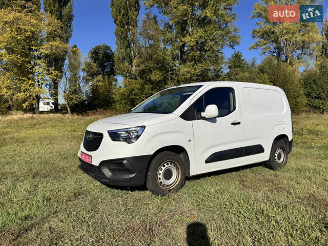 Белый Опель Combo Cargo, объемом двигателя 0 л и пробегом 124 тыс. км за 11995 $, фото 1 на Automoto.ua