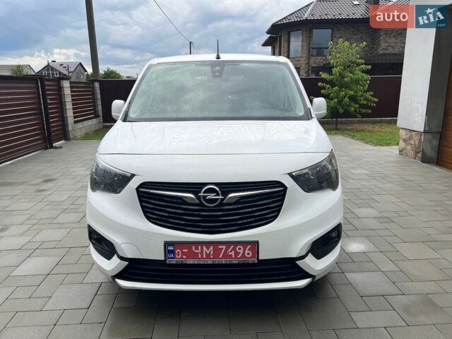 Білий Опель Combo Life, об'ємом двигуна 1.5 л та пробігом 208 тис. км за 12400 $, фото 1 на Automoto.ua