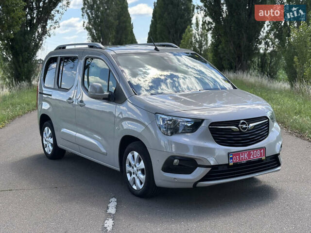 Серый Опель Combo Life, объемом двигателя 1.5 л и пробегом 173 тыс. км за 14700 $, фото 1 на Automoto.ua