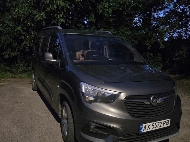 Сірий Опель Combo Life, об'ємом двигуна 1.5 л та пробігом 173 тис. км за 14000 $, фото 1 на Automoto.ua