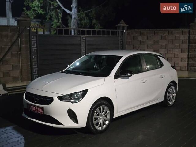 Белый Опель Corsa-e, объемом двигателя 0 л и пробегом 34 тыс. км за 11999 $, фото 1 на Automoto.ua