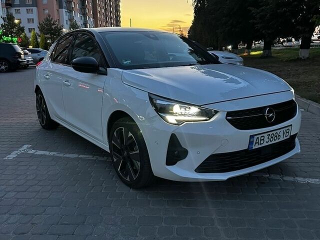 Белый Опель Corsa-e, объемом двигателя 0 л и пробегом 15 тыс. км за 16000 $, фото 1 на Automoto.ua