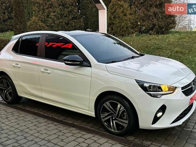 Белый Опель Corsa-e, объемом двигателя 0 л и пробегом 28 тыс. км за 13500 $, фото 1 на Automoto.ua