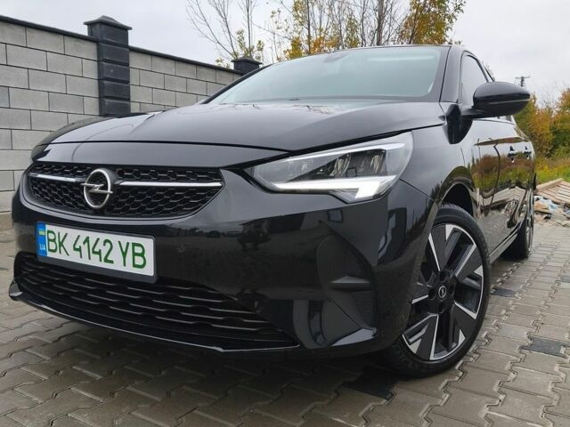 Чорний Опель Corsa-e, об'ємом двигуна 0 л та пробігом 62 тис. км за 13999 $, фото 1 на Automoto.ua