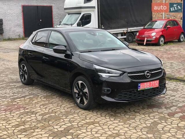 Черный Опель Corsa-e, объемом двигателя 0 л и пробегом 8 тыс. км за 16000 $, фото 1 на Automoto.ua