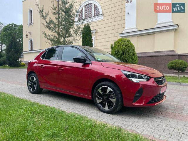 Красный Опель Corsa-e, объемом двигателя 0 л и пробегом 15 тыс. км за 14500 $, фото 1 на Automoto.ua