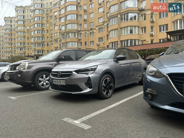 Сірий Опель Corsa-e, об'ємом двигуна 0 л та пробігом 2 тис. км за 15700 $, фото 1 на Automoto.ua