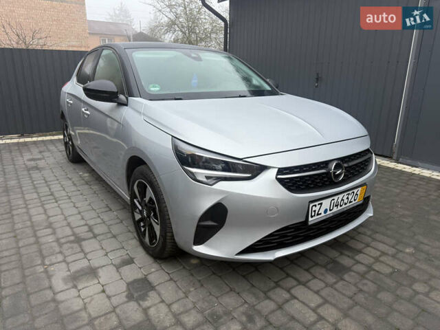 Сірий Опель Corsa-e, об'ємом двигуна 0 л та пробігом 12 тис. км за 15900 $, фото 1 на Automoto.ua