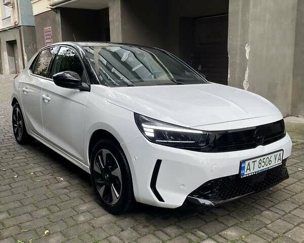 Білий Опель Corsa Electric, об'ємом двигуна 0 л та пробігом 30 тис. км за 17200 $, фото 1 на Automoto.ua