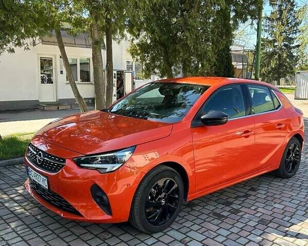 Оранжевый Опель Corsa Electric, объемом двигателя 0 л и пробегом 40 тыс. км за 15550 $, фото 1 на Automoto.ua