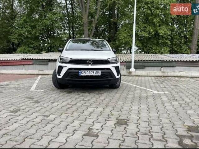 Белый Опель Crossland, объемом двигателя 1.2 л и пробегом 31 тыс. км за 17200 $, фото 1 на Automoto.ua