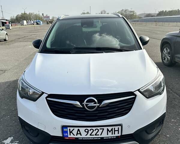 Белый Опель Crossland X, объемом двигателя 1.2 л и пробегом 161 тыс. км за 15500 $, фото 1 на Automoto.ua