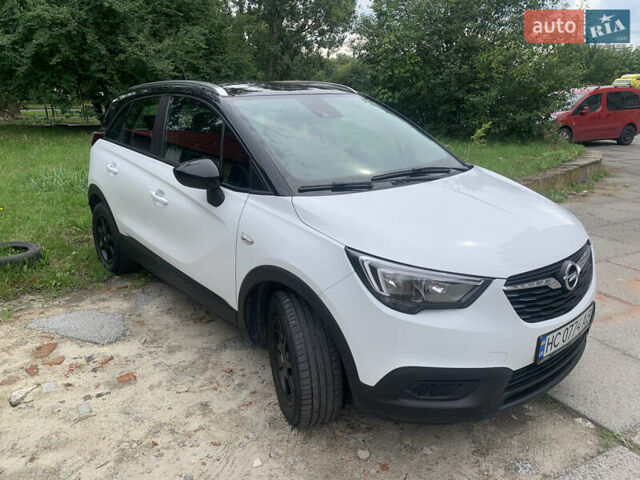 Белый Опель Crossland X, объемом двигателя 1.2 л и пробегом 82 тыс. км за 13900 $, фото 1 на Automoto.ua