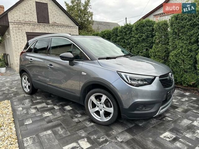 Серый Опель Crossland X, объемом двигателя 1.2 л и пробегом 150 тыс. км за 11503 $, фото 1 на Automoto.ua