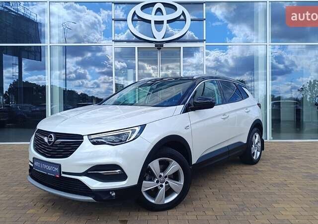 Білий Опель Grandland X, об'ємом двигуна 1.5 л та пробігом 80 тис. км за 20848 $, фото 1 на Automoto.ua