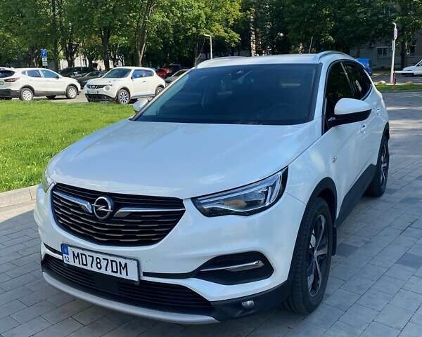 Білий Опель Grandland X, об'ємом двигуна 1.5 л та пробігом 188 тис. км за 15999 $, фото 1 на Automoto.ua