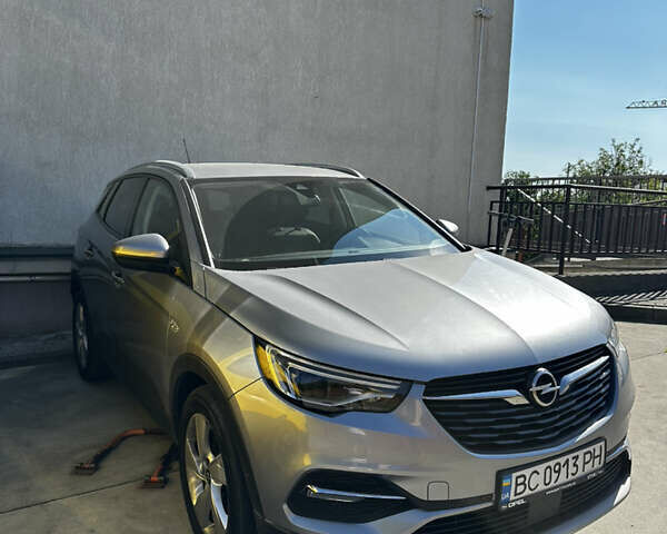 Серый Опель Grandland X, объемом двигателя 1.5 л и пробегом 74 тыс. км за 25000 $, фото 1 на Automoto.ua