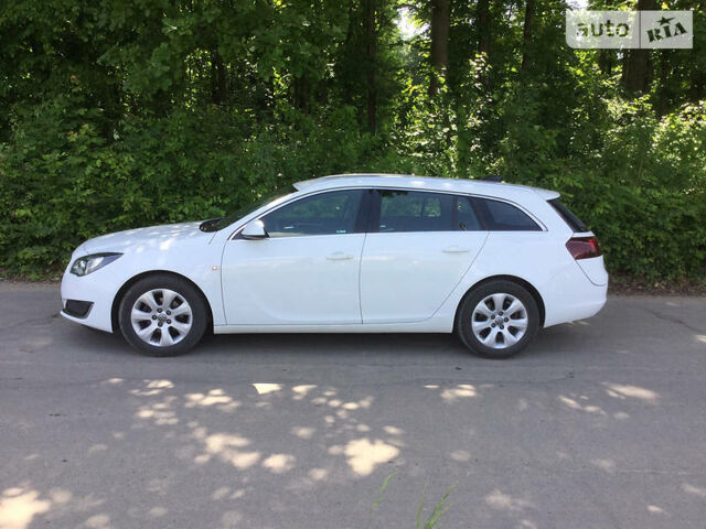 Белый Опель Insignia Sports Tourer, объемом двигателя 1.6 л и пробегом 162 тыс. км за 14200 $, фото 1 на Automoto.ua